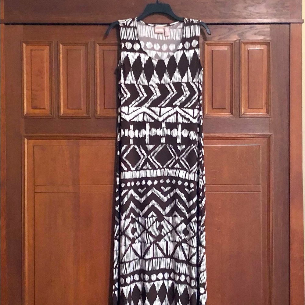 Chico’s maxi dress, brown/white, sleeveless, moderate scoop neckline, size 0.